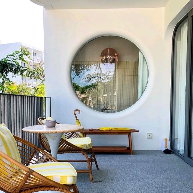 モダンとリラックスが調和するリゾートステイ – The Standard, Hua Hin
