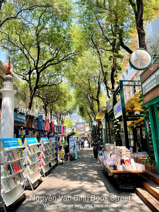 📚 ถนนหนังสือกลางโฮจิมมินห์