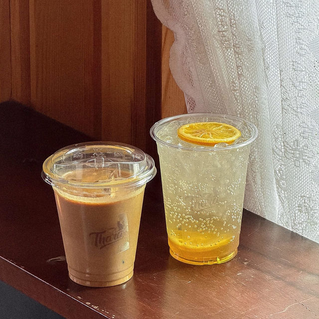 Thara Cafe • Napa, Chonburi  🛖🌿🌷🐈🫧 