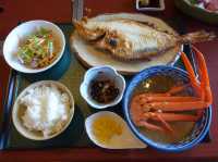 🚢 魚の駅生地 できたて館 航海灯 – Fresh Seafood Right by the Port