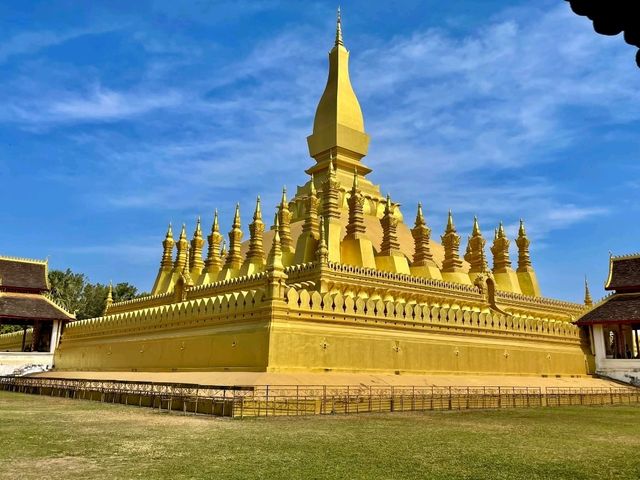 พระธาตุหลวง เมืองเวียงจันทร์