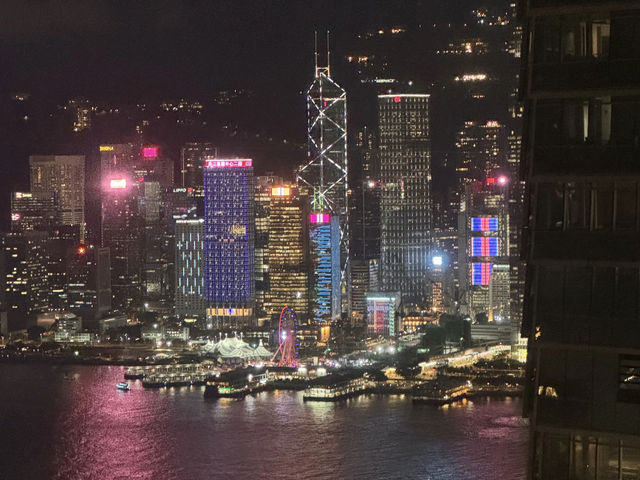 My Stay at W Hong Kong: Style, Views, and a Sky-High Pool! 🇭🇰✨