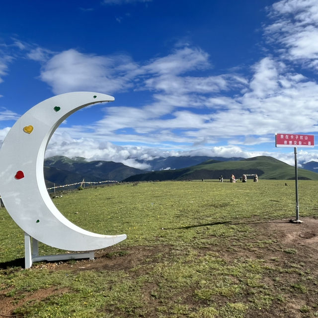 📍Kazila Mountain – A Dreamy Highland Pasture Above the Clouds