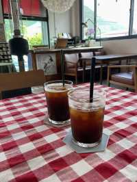 이 카페 완전 반하겠어요! ☕️