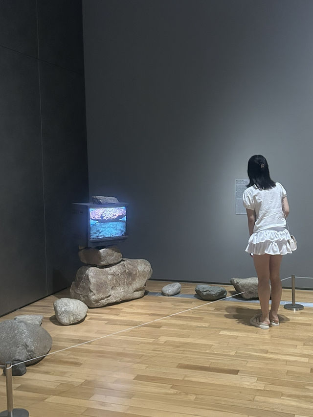 🌟 전통과 현대가 만나는 문화 산책, 국립현대미술관 서울관 🌟 