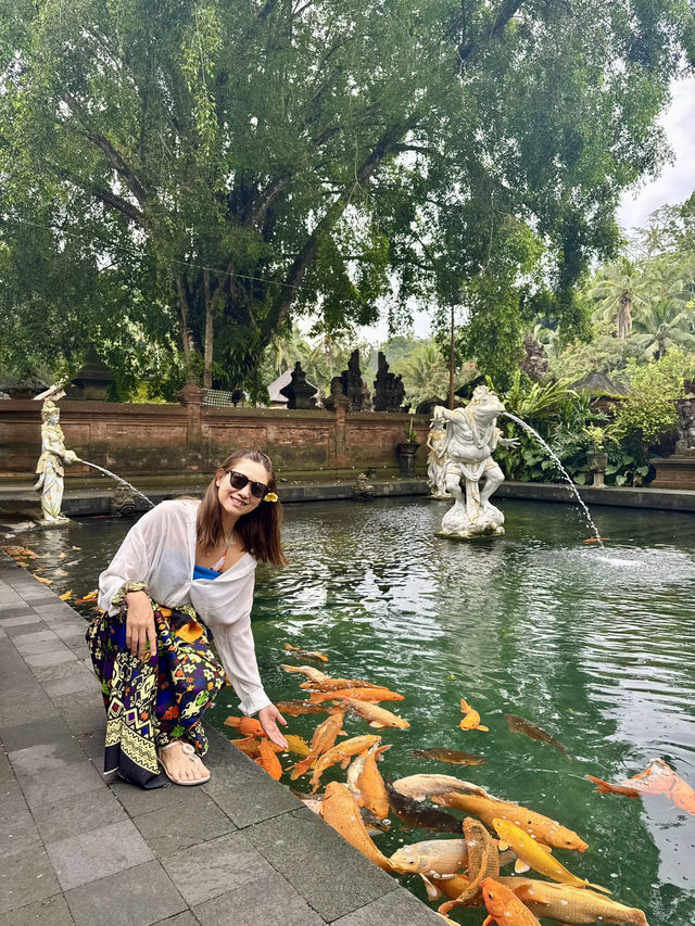 "Spiritual Cleansing at Bali’s Holy Spring – Tirta Empul”