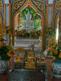 Temple Hopping in Phuket