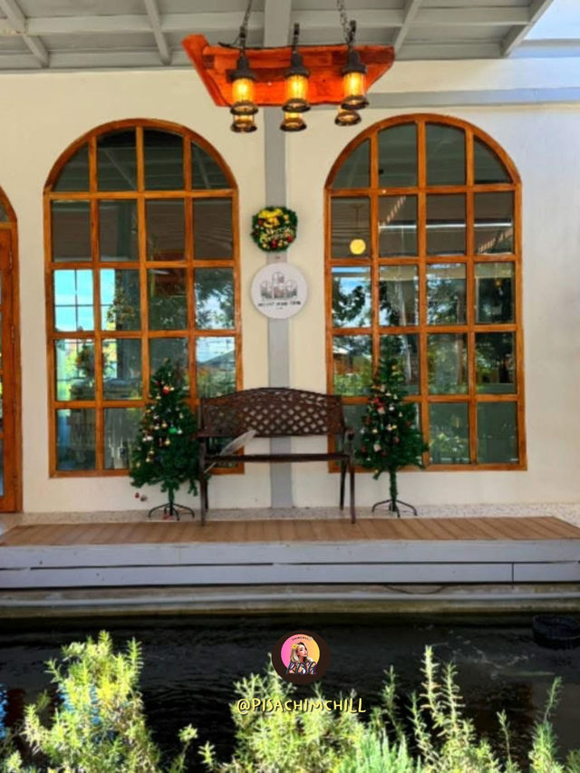 Mount Wind Tree Cafe