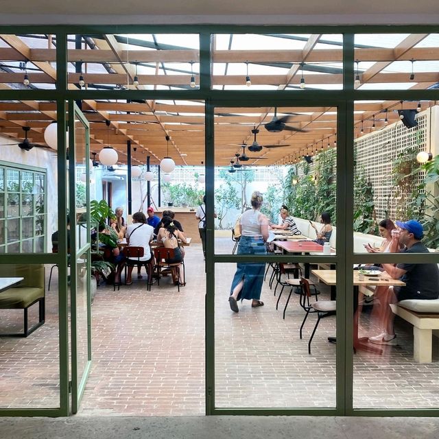 Neighboorhood food Cafe
