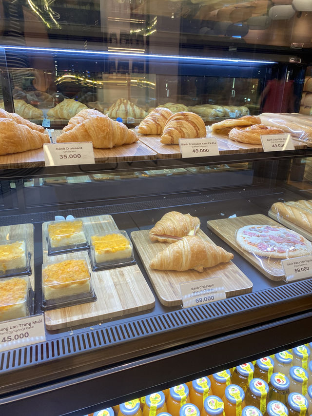 Highlands Coffee สาขาริมแม่น้ำฮาน ดานัง