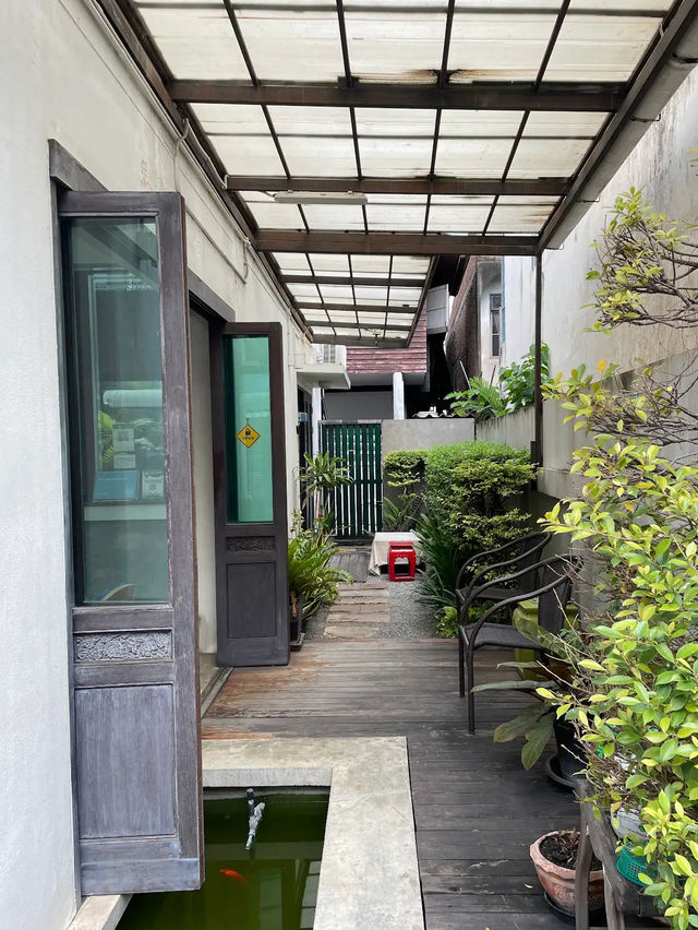 Hidden Peace in the City’s Pulse, Discover Udee