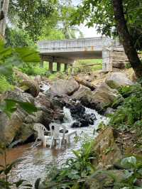“ในสวนลับ”คาเฟ่ริมลำธารน้ำตก ใกล้เขาเขียว ชลบุรี