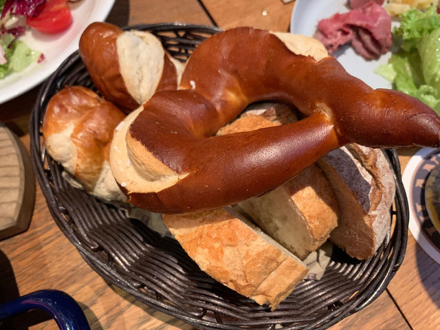🍺 Paulaner Bräuhaus — A Hearty Midday Escape to Bavaria
