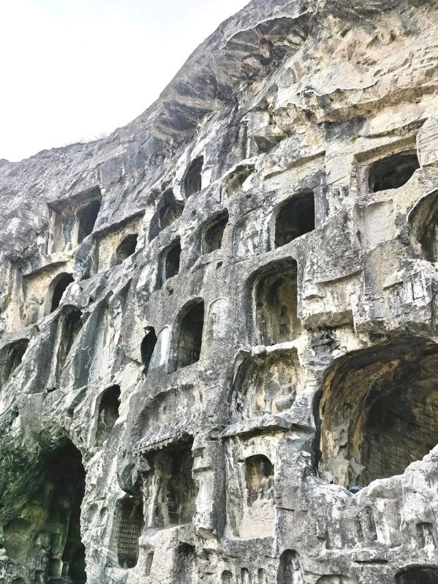 Stone Buddhas at Longmen Grottoes