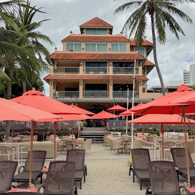 Anantasila Beach • Hua Hin 🌞🌴🌊⛵️🌷🧡