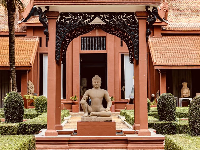 🏛️ "Treasures of Khmer Glory: Cambodia's National Museum Deep Dive