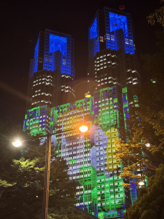 Where nature meets skyscrapers and neon dreams 🌆🌿