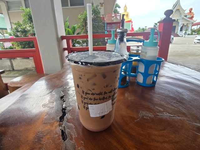 ร้านกาแฟวัดโบสถ์ กาแฟหลักสิบ วิวหลักพัน