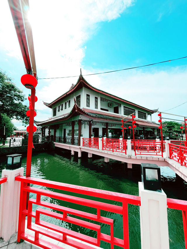Taman Sahabat Kuching: Beautiful Park Celebrating Friendship and Culture Taman Sahabat Kuching: Beautiful Park Celebrating Friendship and Culture