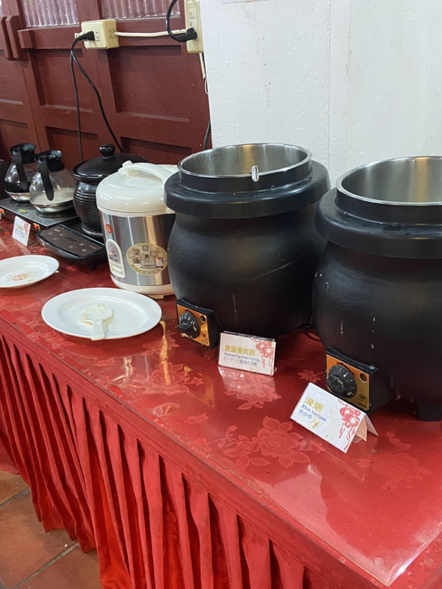 📍 《墾丁青年活動中心：紅磚與海風的閩南古鎮時光》  