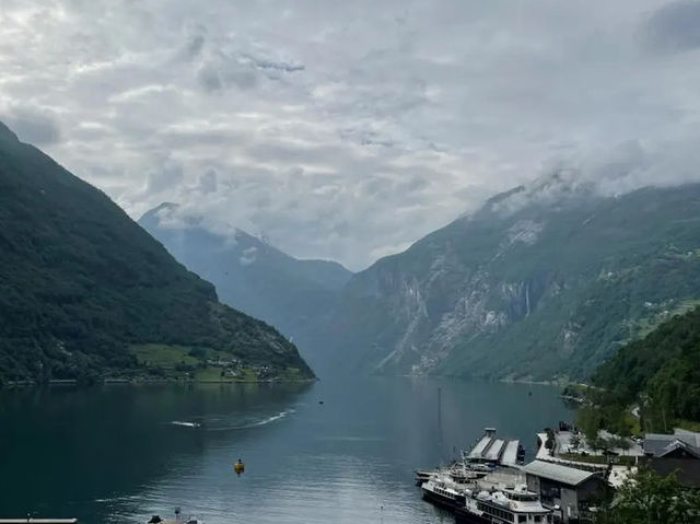 【世界一美しいフィヨルド】ガイランゲルで心震える絶景体験🚢🌄