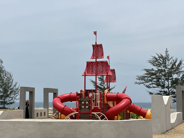 Pantai Teluk Lipat, Dungun – The Hidden Gem of Terengganu’s East Coast