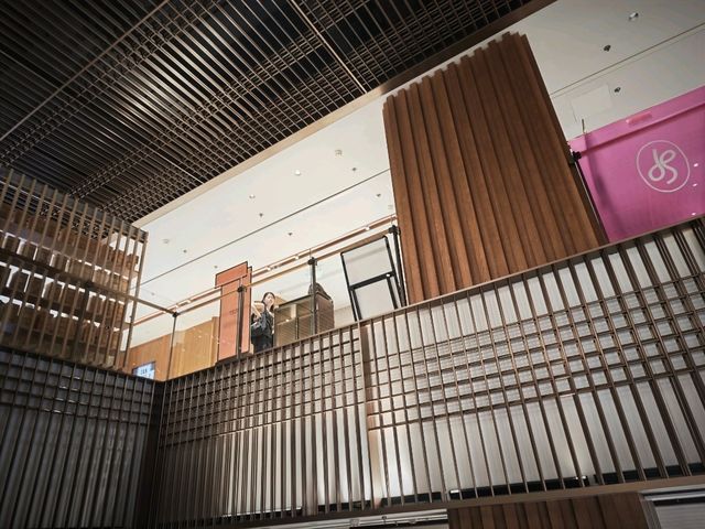 上海新天地旅遊攻略|石庫門建築與現代生活的交匯點 🧱🛍️ 上海新天地旅遊攻略|石庫門建築與現代生活的交匯點 🧱🛍️