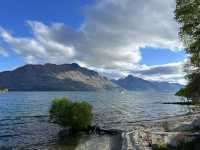 紐西蘭旅遊景點—🌳 Earnslaw Park｜皇后鎮湖畔的悠閒角落