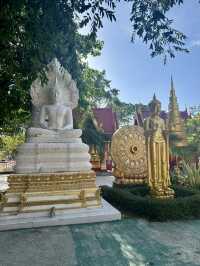 🌟 พระธาตุพนม สัญลักษณ์แห่งศรัทธาลุ่มน้ำโขง