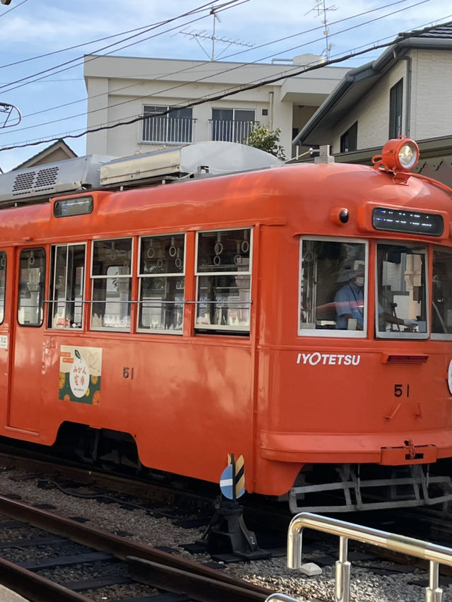 明治時代の洋風建築 レトロ感たっぷり！坊ちゃん列車も展示