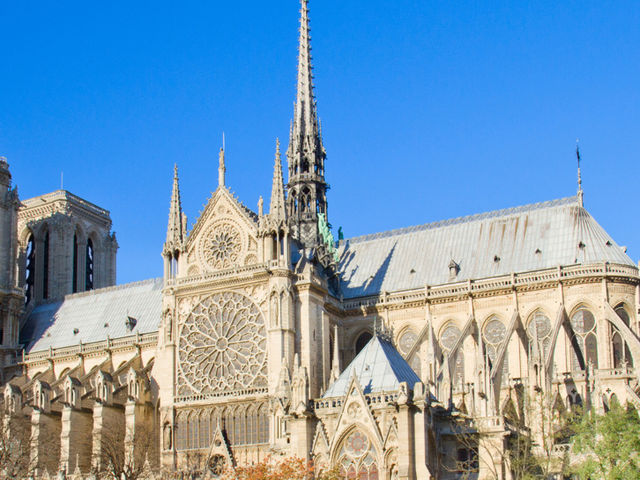 Paris เมืองแห่งแสงไฟและความรัก Paris เมืองแห่งแสงไฟและความรัก