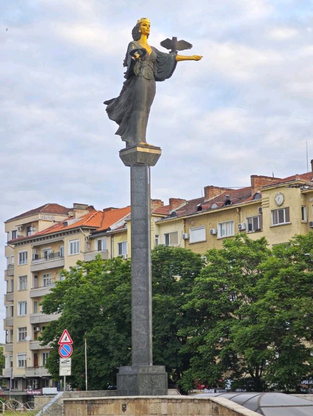 城市的守護女神#聖索菲亞紀念碑（The Monument of Saint Sofia - Patron of City）-Sofia Bulgaria