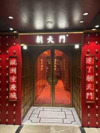 朝天門滾滾紅油美食靚景：享受101樓高空非遺火鍋