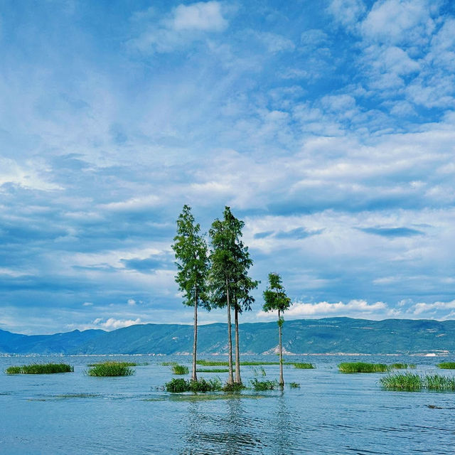 Breathtaking Views at Erhai Lake, Dali Yunnan
