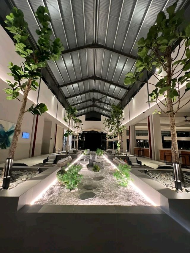 ✈️ “Colorful Comfort Before Takeoff: ibis Styles Sepang KLIA”