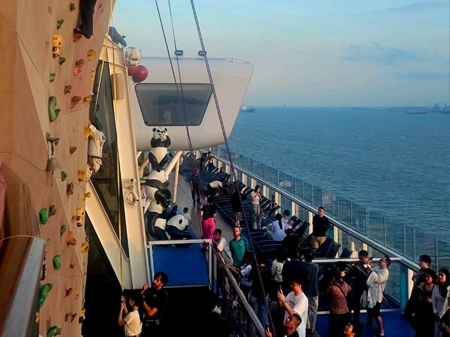 Spectrum of the Seas