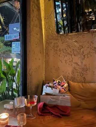 KAFE DENGAN RASA YANG BERANI.