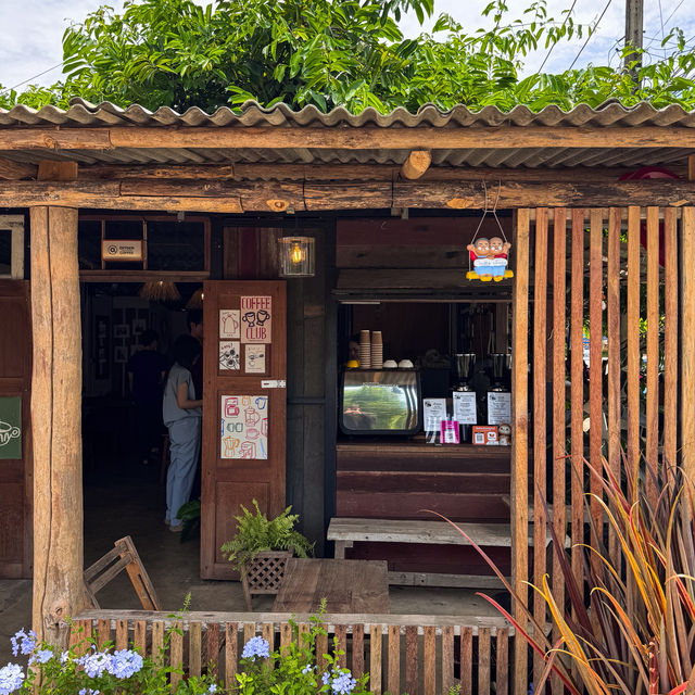 คาเฟ่สโลว์บาร์เล็กๆ สไตล์โฮมมี่สุดชิล #เชียงใหม่ ☕️ คาเฟ่สโลว์บาร์เล็กๆ สไตล์โฮมมี่สุดชิล #เชียงใหม่ ☕️