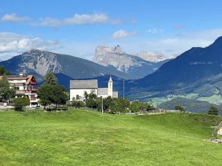 자연이 빚어낸 신비한 풍경, 페르카 마을