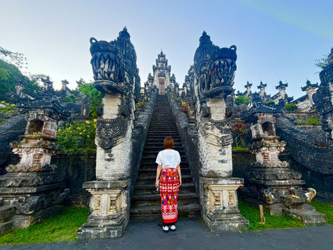 🇮🇩【バリ島】パワースポット！ランプヤン寺院！ | Trip.com バリ島
