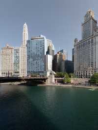 🌊✨ Chicago Riverwalk: A Waterfront Wonderland ✨🌊