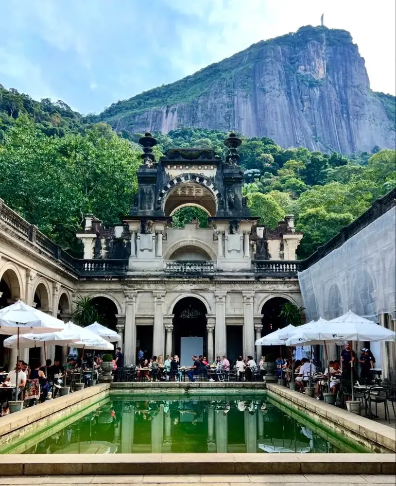 파르키 라지(Parque Lage): 정글 속 이탈리아 팔라초, 리우 최고의 브런치 핫플이자 인생샷 명소 。