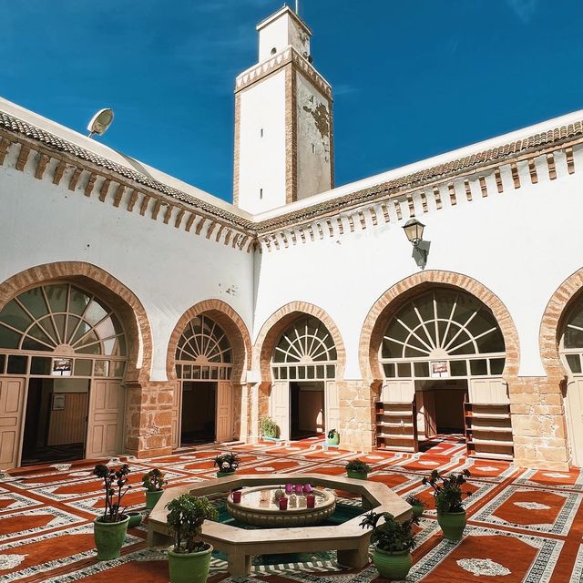 WINDY CITY OF AFRICA - ESSAOUIRA