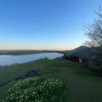 【浪漫湖景】英國必去打卡點！湖景旁，享受綠油油的草地和平靜的湖水！