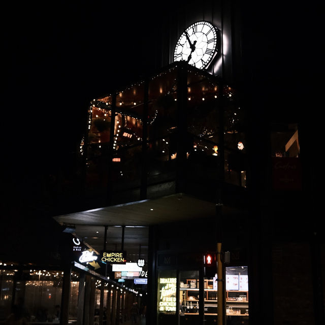 CHRISTCHURCH’S BUSTLING NIGHTLIFE RIVERSIDE MARKET 