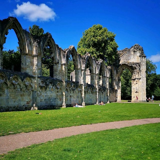 York Escapades: From Ancient Walls to Modern Wonders