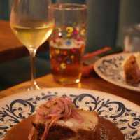 Paris ｜ Enjoy the Paris night with friends in bistro 