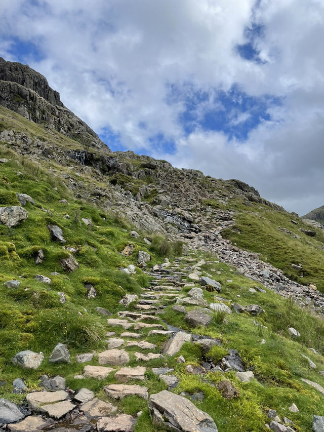 A Breathtaking London Day Trip to the Lake District 🚤