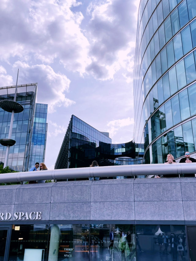 🇬🇧London’s Tower Bridge & Bermondsey: A Walk Through History & Hidden Gems 🌉✨ 