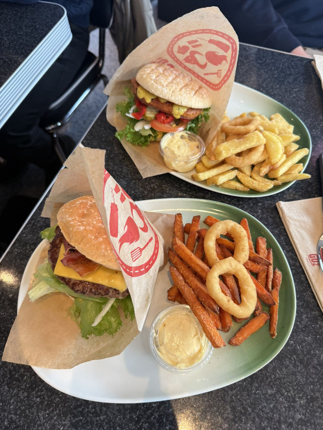 Delicious Burgers & Great Takeaway Experience at Patricias Gatekjøkken